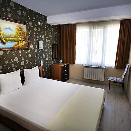 Apart Hotel Central Momcsilgrad Kültér fotó