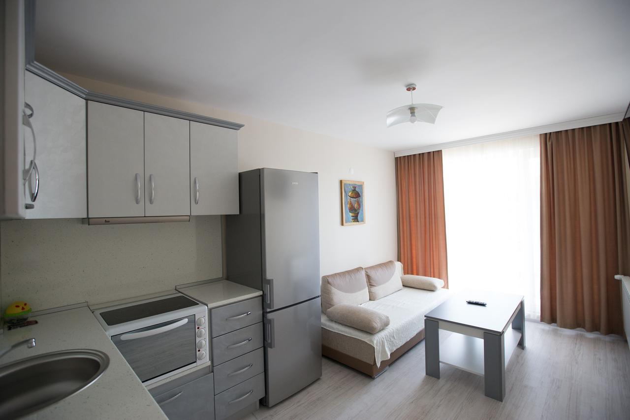Apart Hotel Central Momcsilgrad Kültér fotó