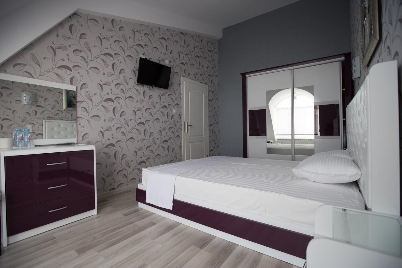 Apart Hotel Central Momcsilgrad Kültér fotó