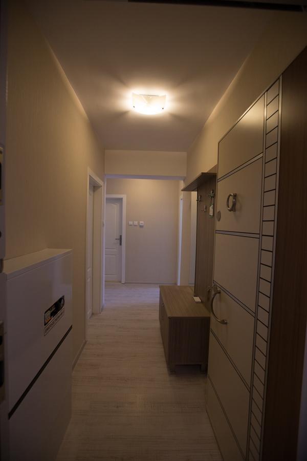 Apart Hotel Central Momcsilgrad Kültér fotó