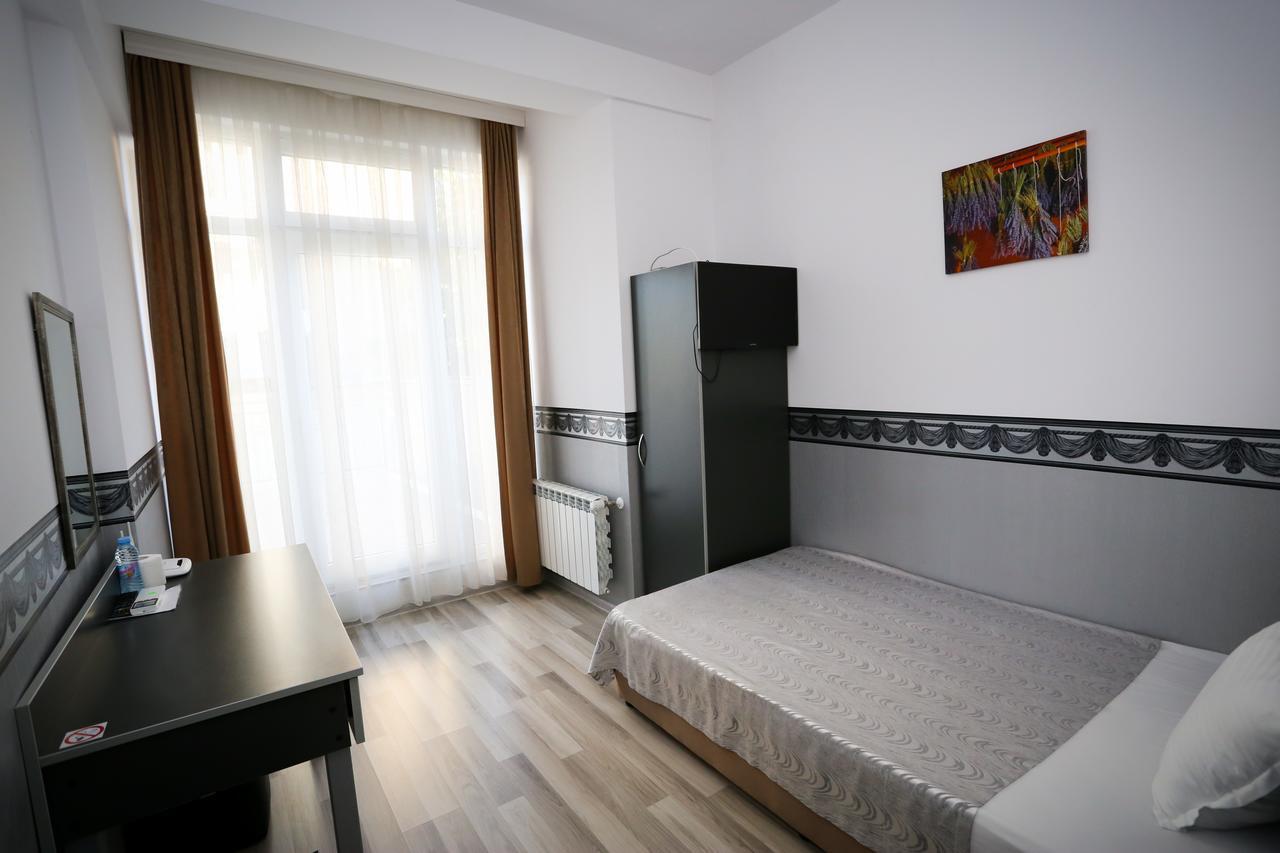 Apart Hotel Central Momcsilgrad Kültér fotó