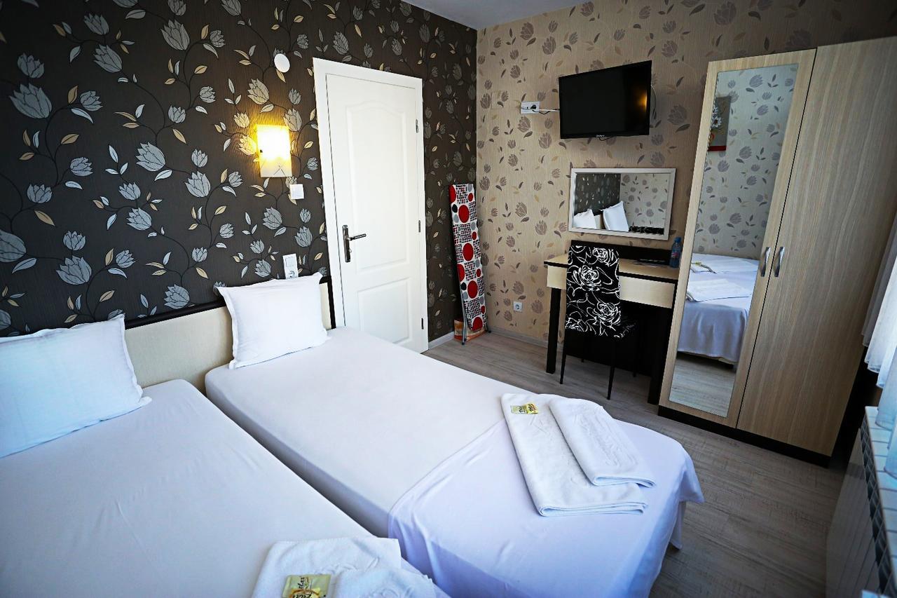 Apart Hotel Central Momcsilgrad Kültér fotó